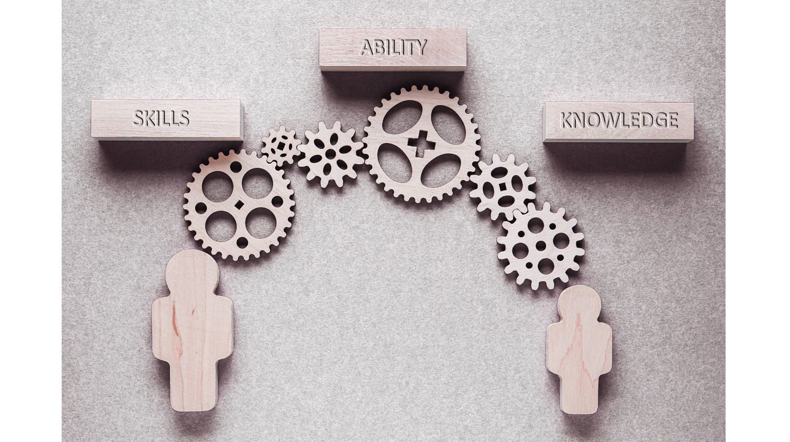 Business English inclusivo: ridurre il giudizio implicito e descrivere competenze in modo oggettivo