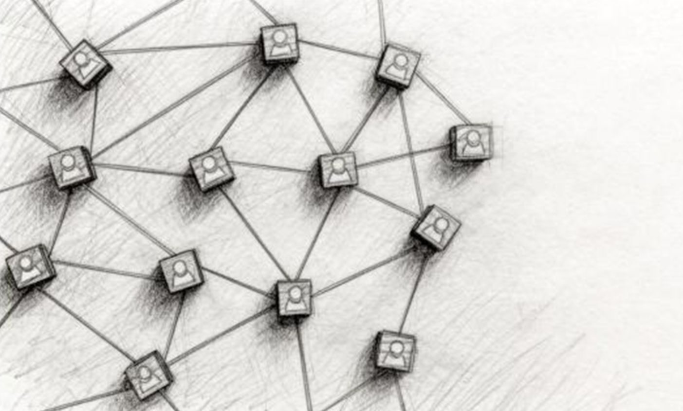 Disegno a matita che illustra una rete di relazioni professionali e connessioni aziendali tra colleghi.